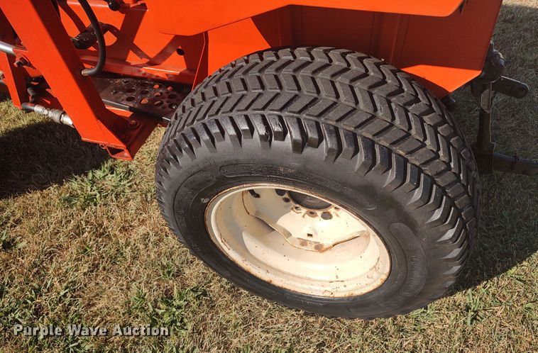 image for item LU9223 Allis Chalmers 720  tractor