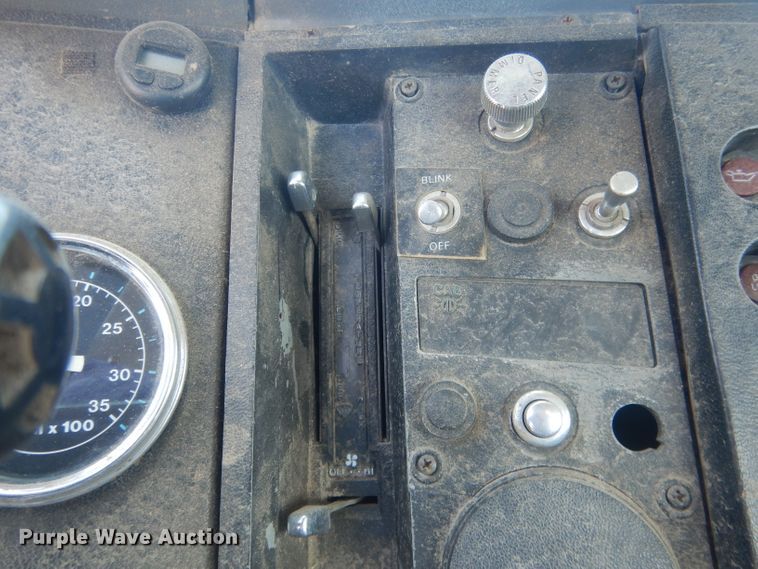 image for item DJ1257 1986 Ford LN9000  semi truck