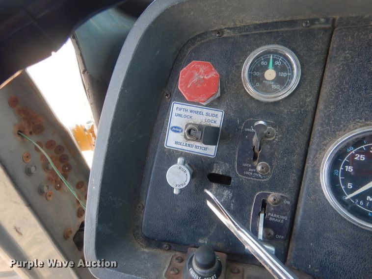 image for item DJ1257 1986 Ford LN9000  semi truck