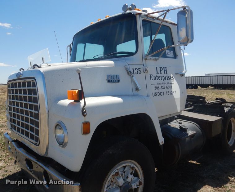 image for item DJ1257 1986 Ford LN9000  semi truck