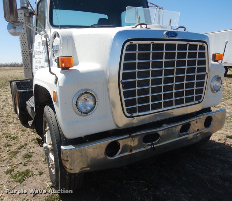 image for item DJ1257 1986 Ford LN9000  semi truck