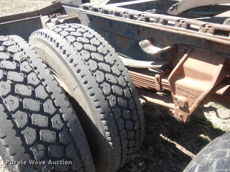 image for item DJ1257 1986 Ford LN9000  semi truck