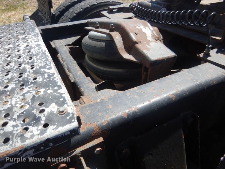 image for item DJ1257 1986 Ford LN9000  semi truck