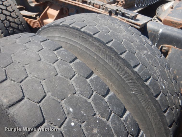 image for item DJ1257 1986 Ford LN9000  semi truck