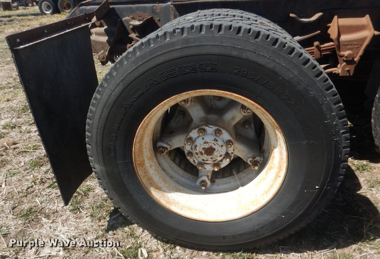 image for item DJ1257 1986 Ford LN9000  semi truck