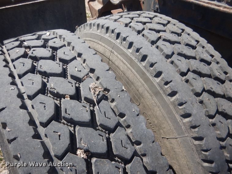 image for item DJ1257 1986 Ford LN9000  semi truck