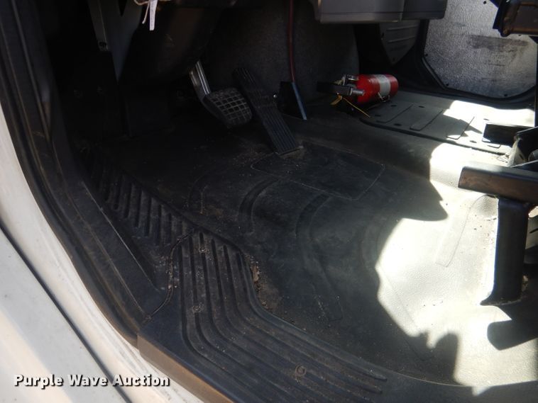 image for item DJ1312 2015 Freightliner Business Class M2  box truck