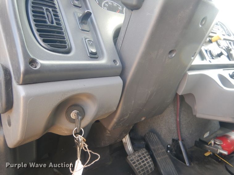 image for item DJ1312 2015 Freightliner Business Class M2  box truck