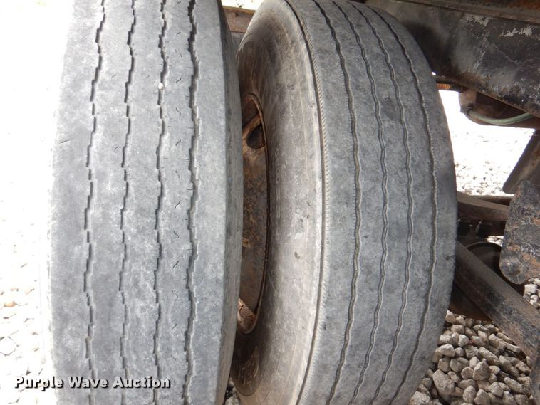 image for item DM2326 1998 Trailmobile Inc. 01AA-1UAL  dry van trailer