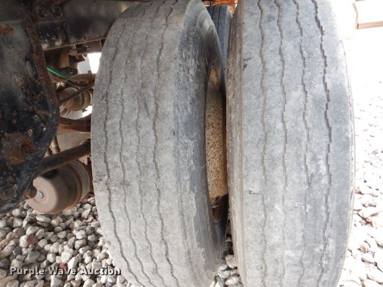 image for item DM2326 1998 Trailmobile Inc. 01AA-1UAL  dry van trailer