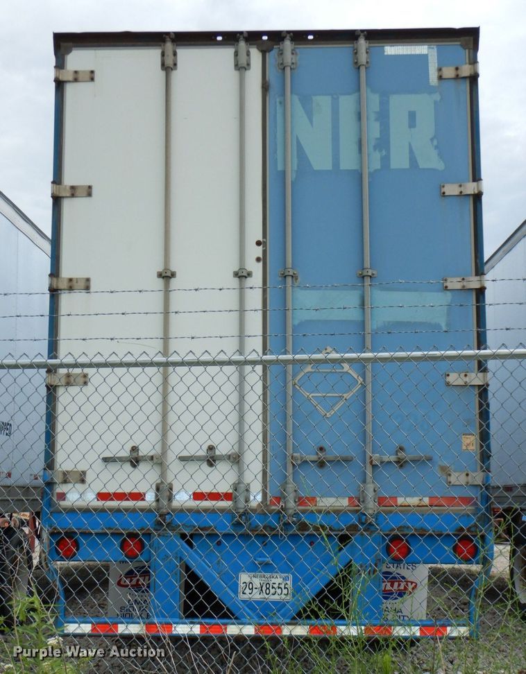 image for item DM2327 2003 Wabash National  dry van trailer