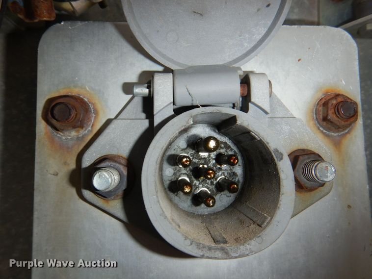 image for item DM2327 2003 Wabash National  dry van trailer