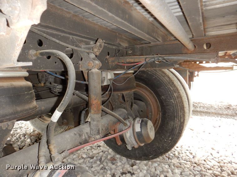 image for item DM2327 2003 Wabash National  dry van trailer