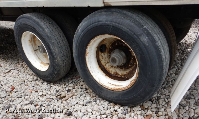 image for item DM2327 2003 Wabash National  dry van trailer