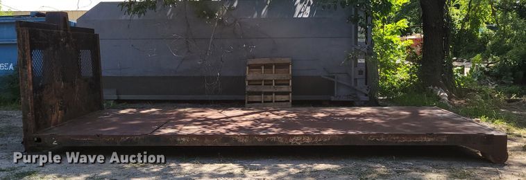 image for item DM2365 Hook lift flatbed