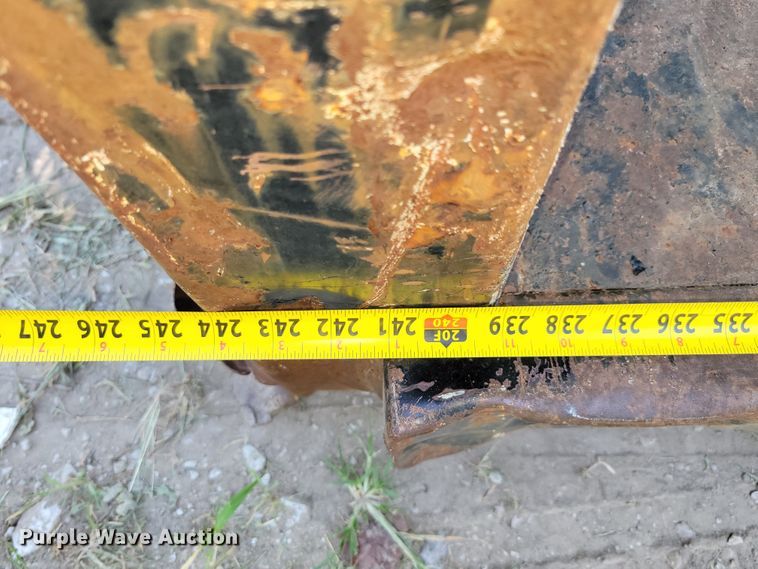 image for item DM2365 Hook lift flatbed