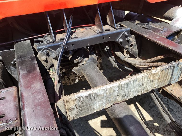 image for item DM2367 2002 International 2674  truck cab and chassis