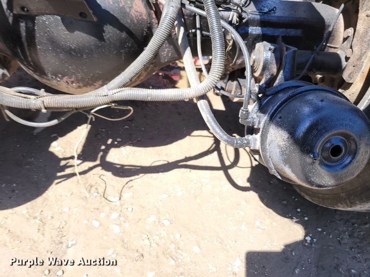 image for item DM2367 2002 International 2674  truck cab and chassis