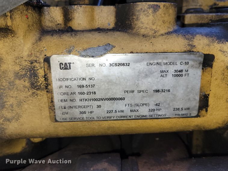 image for item DM2367 2002 International 2674  truck cab and chassis