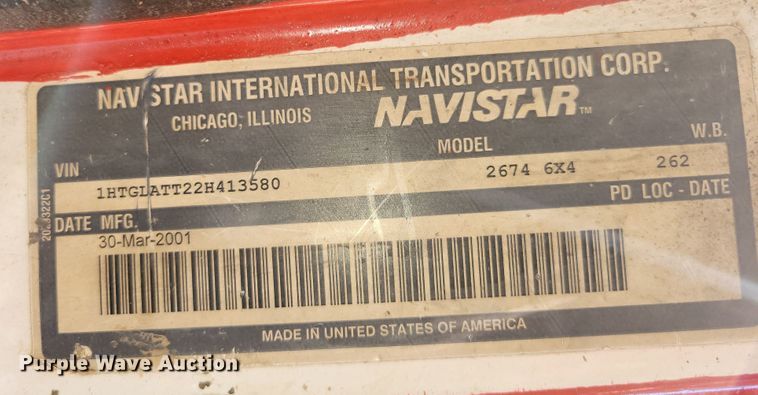 image for item DM2367 2002 International 2674  truck cab and chassis