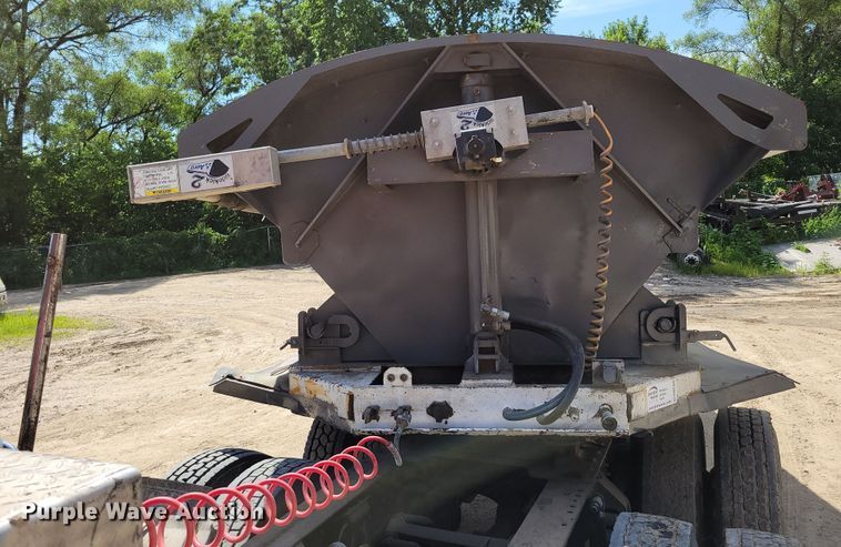 image for item DM2369 1998 Smithco SC2002  side dump trailer