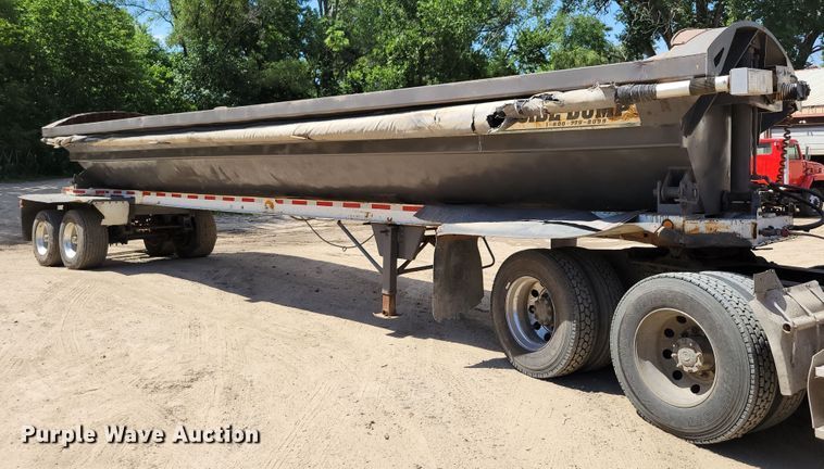 image for item DM2369 1998 Smithco SC2002  side dump trailer