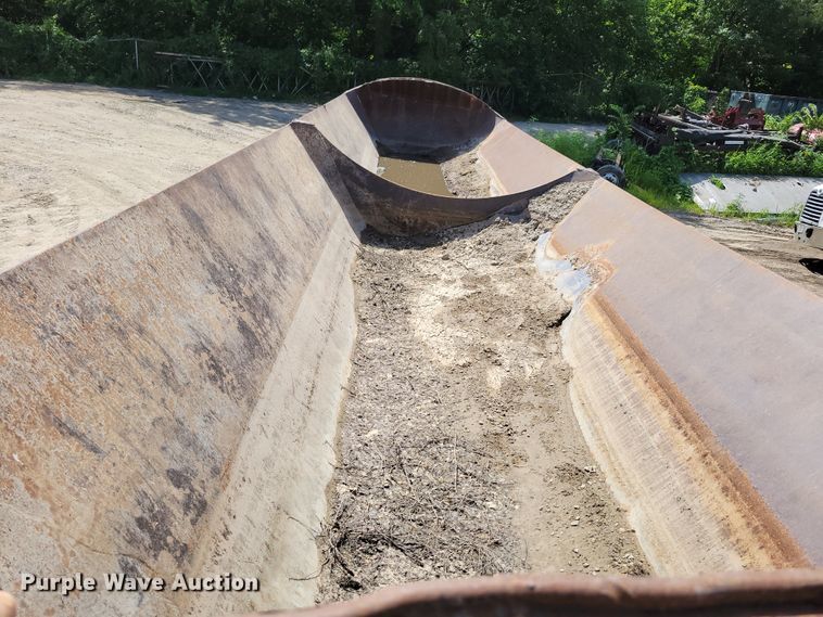 image for item DM2369 1998 Smithco SC2002  side dump trailer