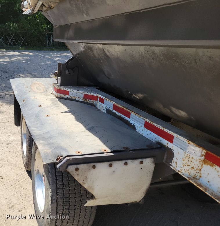 image for item DM2369 1998 Smithco SC2002  side dump trailer