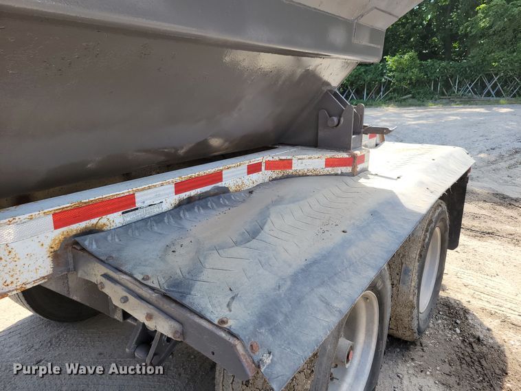 image for item DM2369 1998 Smithco SC2002  side dump trailer