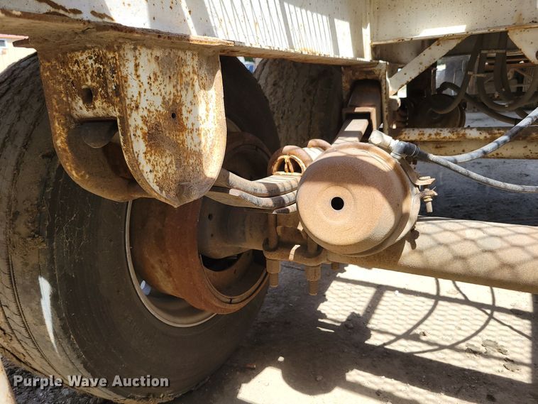 image for item DM2369 1998 Smithco SC2002  side dump trailer