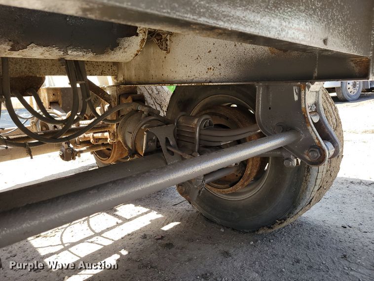 image for item DM2369 1998 Smithco SC2002  side dump trailer