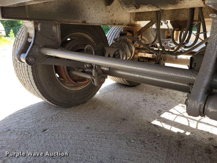 image for item DM2369 1998 Smithco SC2002  side dump trailer