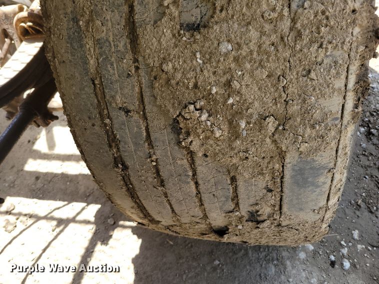 image for item DM2369 1998 Smithco SC2002  side dump trailer