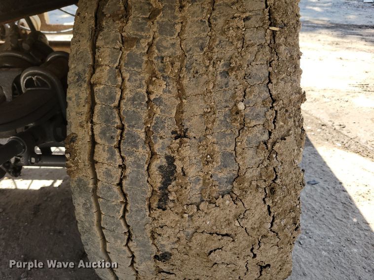 image for item DM2369 1998 Smithco SC2002  side dump trailer