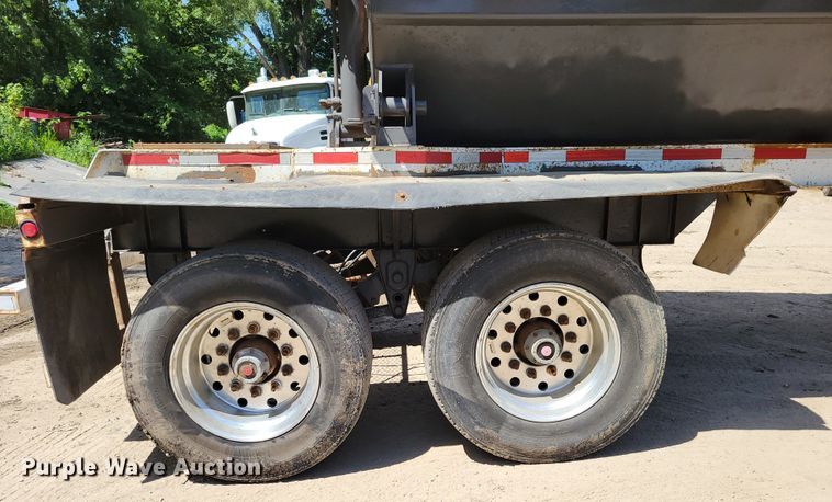 image for item DM2369 1998 Smithco SC2002  side dump trailer
