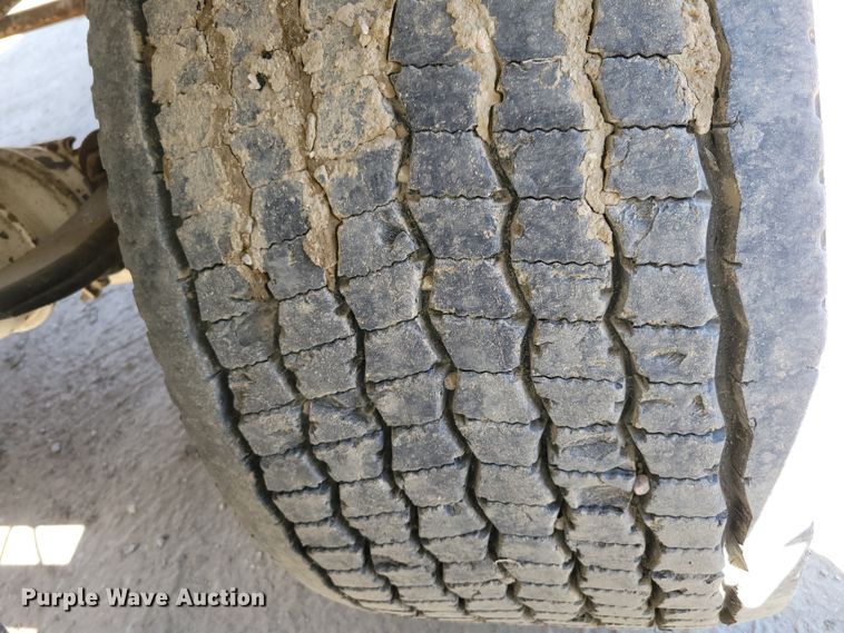 image for item DM2369 1998 Smithco SC2002  side dump trailer