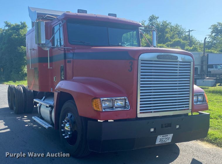 image for item DM4241 1994 Freightliner FLD  semi truck