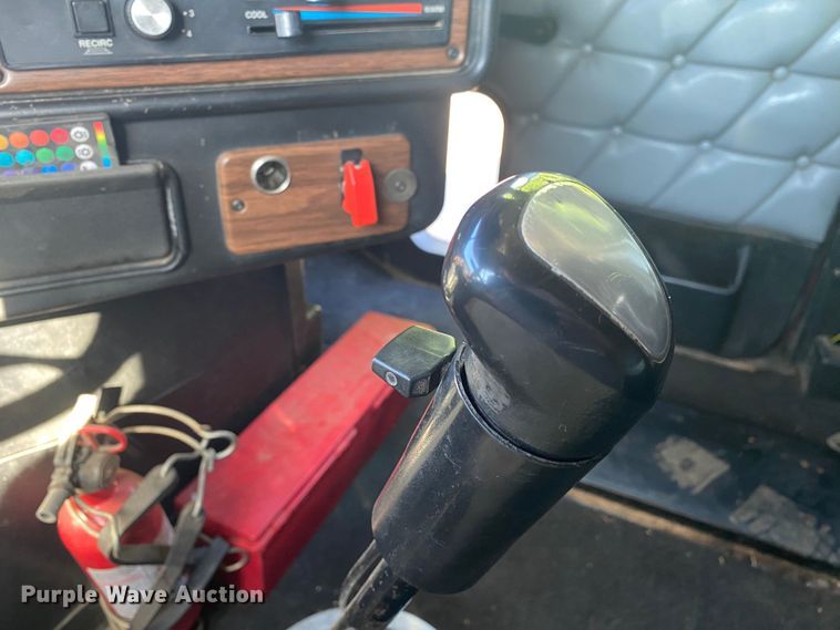 image for item DM4241 1994 Freightliner FLD  semi truck