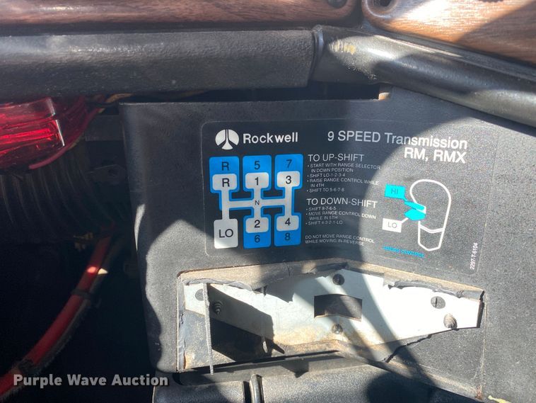 image for item DM4241 1994 Freightliner FLD  semi truck