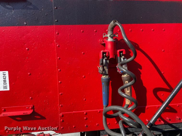 image for item DM4241 1994 Freightliner FLD  semi truck