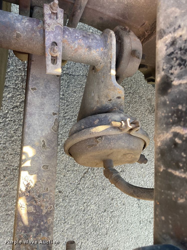 image for item DM4241 1994 Freightliner FLD  semi truck