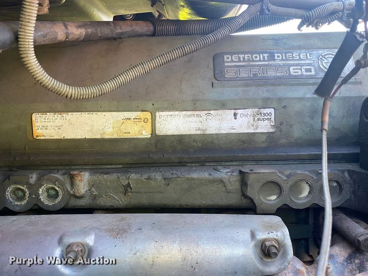 image for item DM4241 1994 Freightliner FLD  semi truck