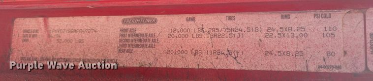 image for item DM4241 1994 Freightliner FLD  semi truck