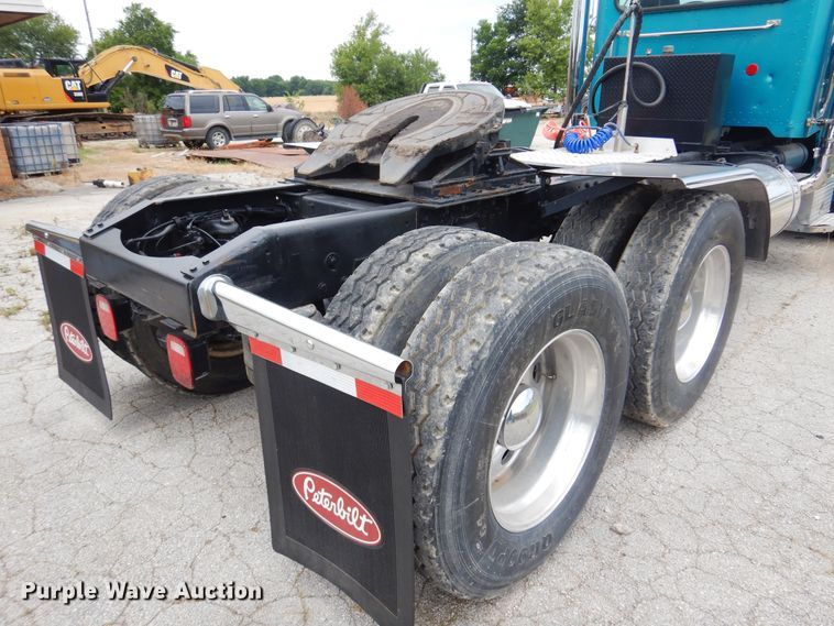image for item DN0417 1999 Peterbilt 378  semi truck