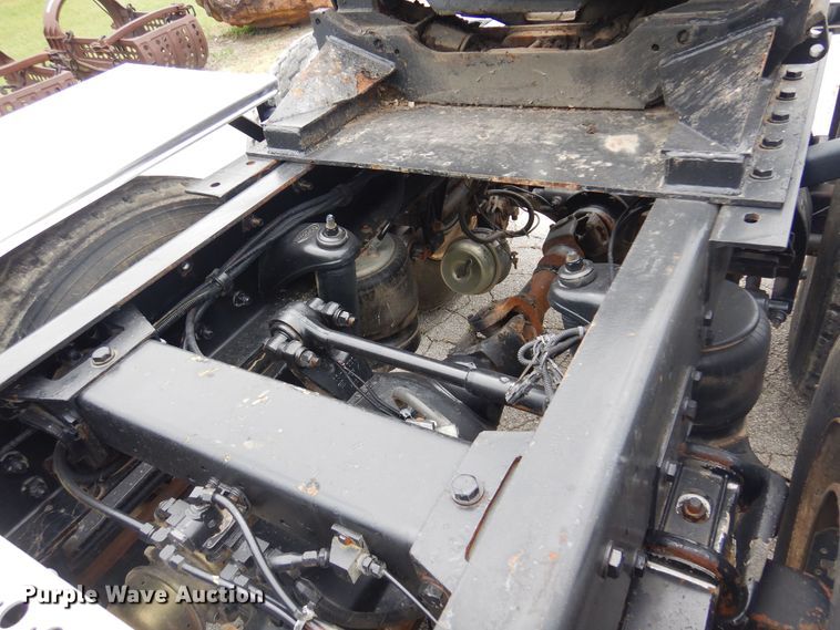 image for item DN0417 1999 Peterbilt 378  semi truck