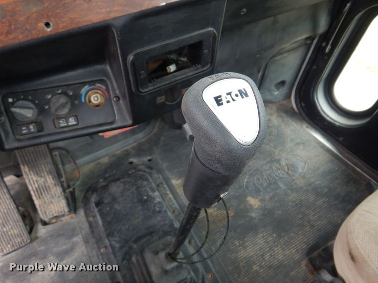 image for item DN0417 1999 Peterbilt 378  semi truck