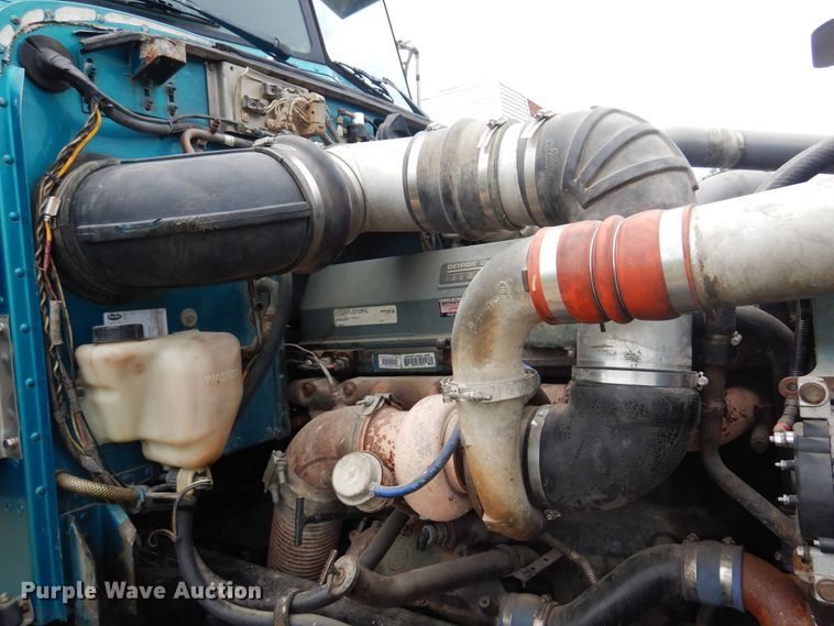 image for item DN0417 1999 Peterbilt 378  semi truck