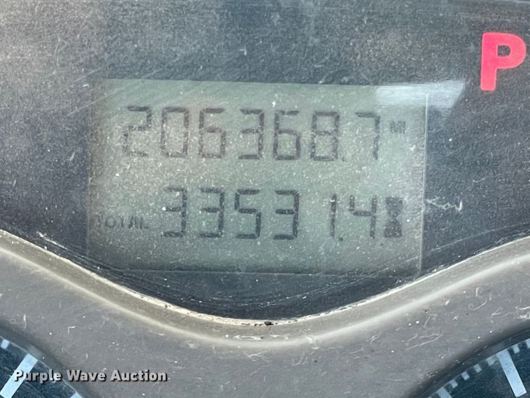 image for item DN5003 2003 Mack CH613  semi truck