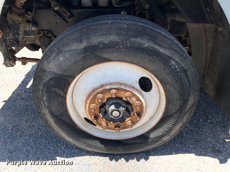 image for item DN5003 2003 Mack CH613  semi truck