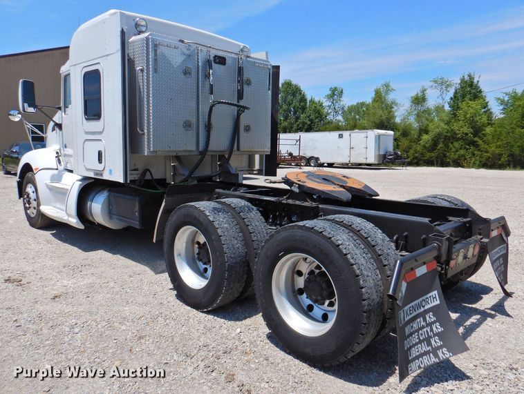 image for item DP4357 2012 Kenworth T660  semi truck